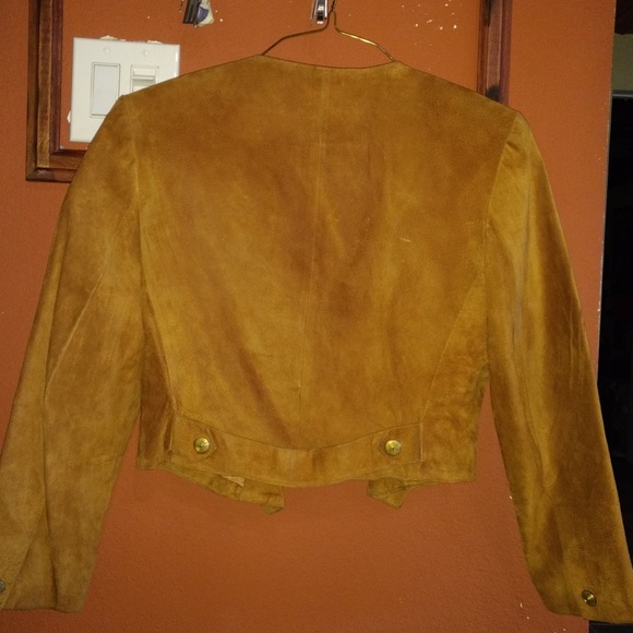 VTG. Suede cropped jacket - Picture 4 of 8